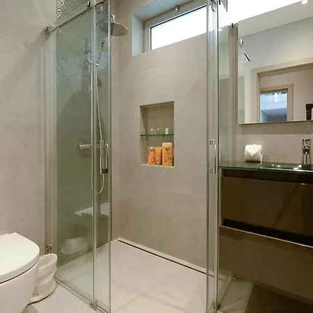 Vale Do Garrao Sleeps 8 With Pool Air Con And Wifi