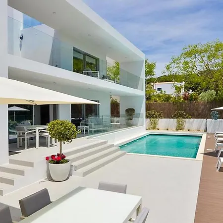 빌라 Vale Do Garrao Sleeps 8 With Pool Air Con And Wifi 퀸타도라고